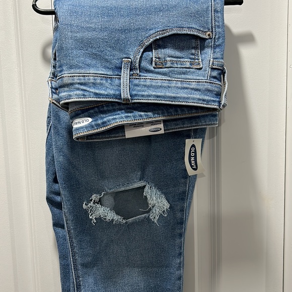 Old Navy Rockstar Super Skinny Jeans! - Picture 2 of 2